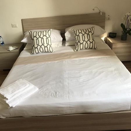 Santa Rosa Florence Apartments 3 Bedrooms - Private Parking エクステリア 写真