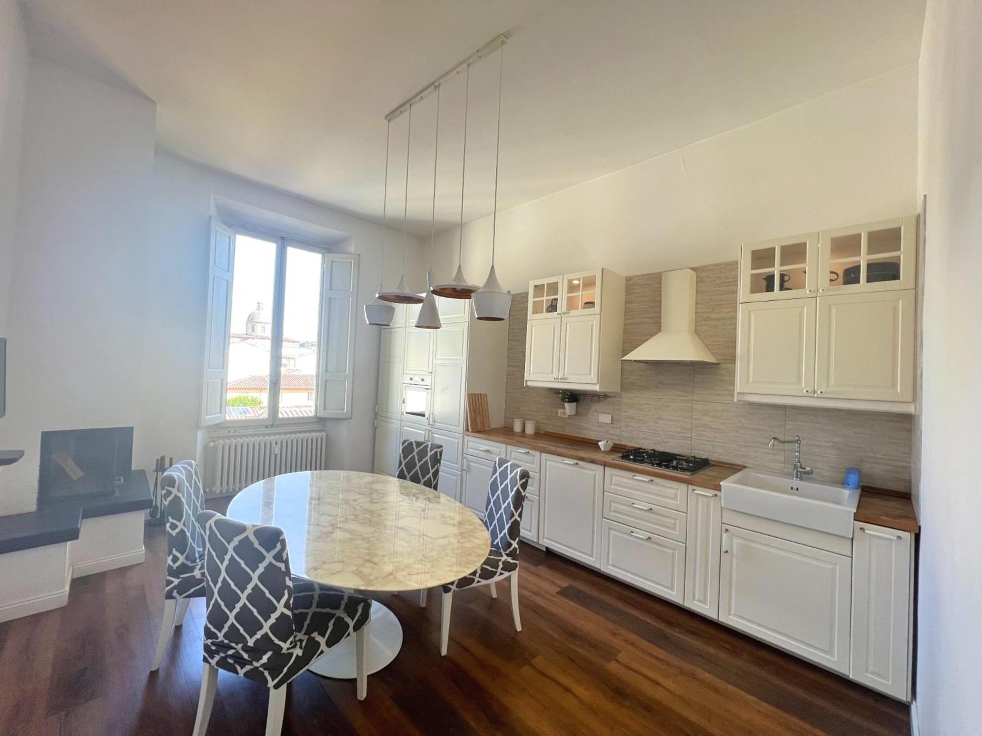 Santa Rosa Florence Apartments 3 Bedrooms - Private Parking エクステリア 写真