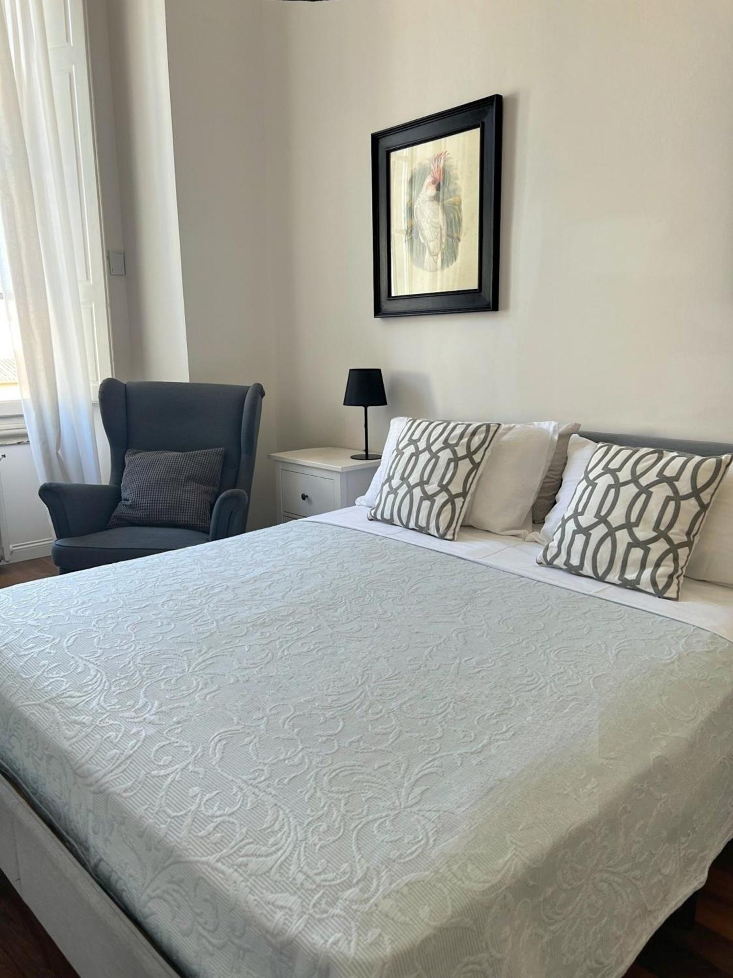 Santa Rosa Florence Apartments 3 Bedrooms - Private Parking エクステリア 写真