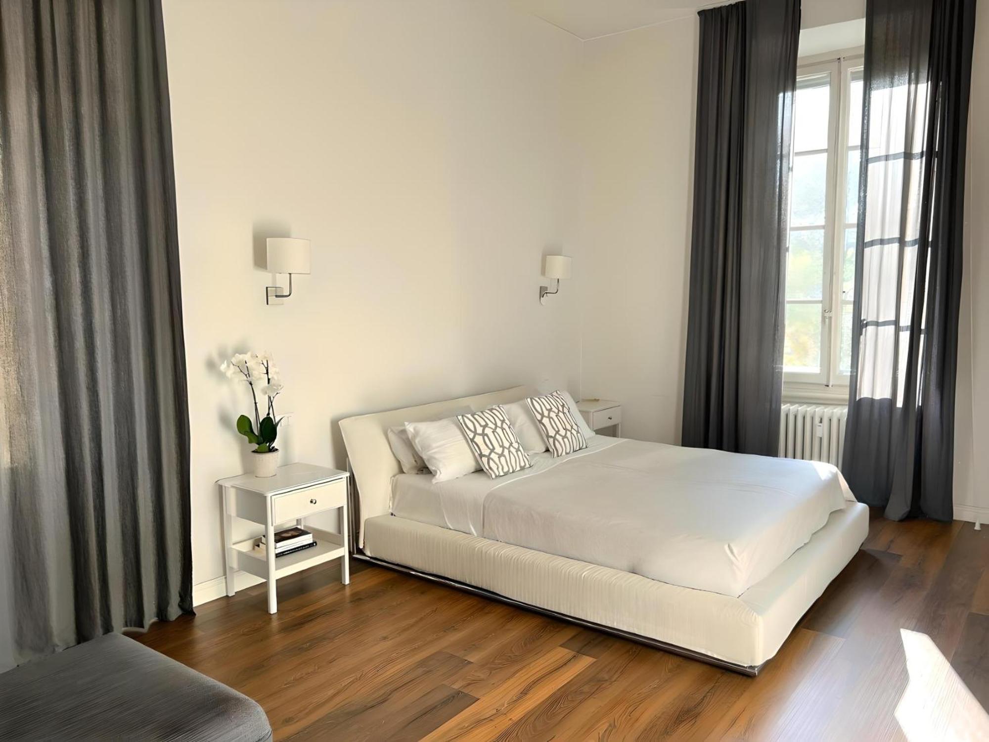 Santa Rosa Florence Apartments 3 Bedrooms - Private Parking エクステリア 写真