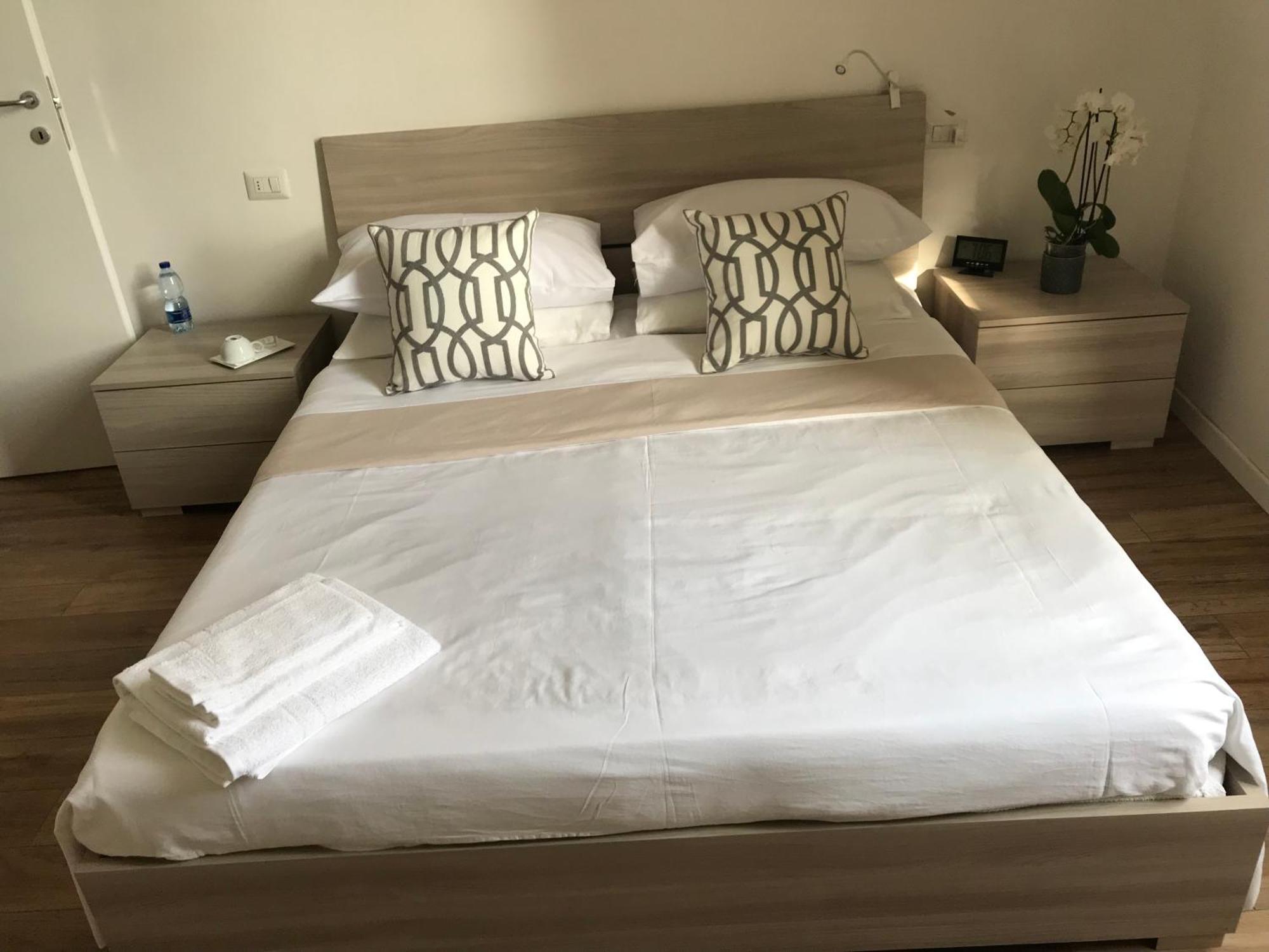 Santa Rosa Florence Apartments 3 Bedrooms - Private Parking エクステリア 写真